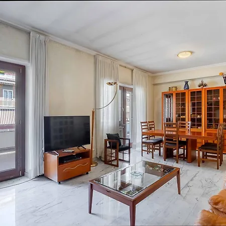 Ussani Con Terrazza Appartement *